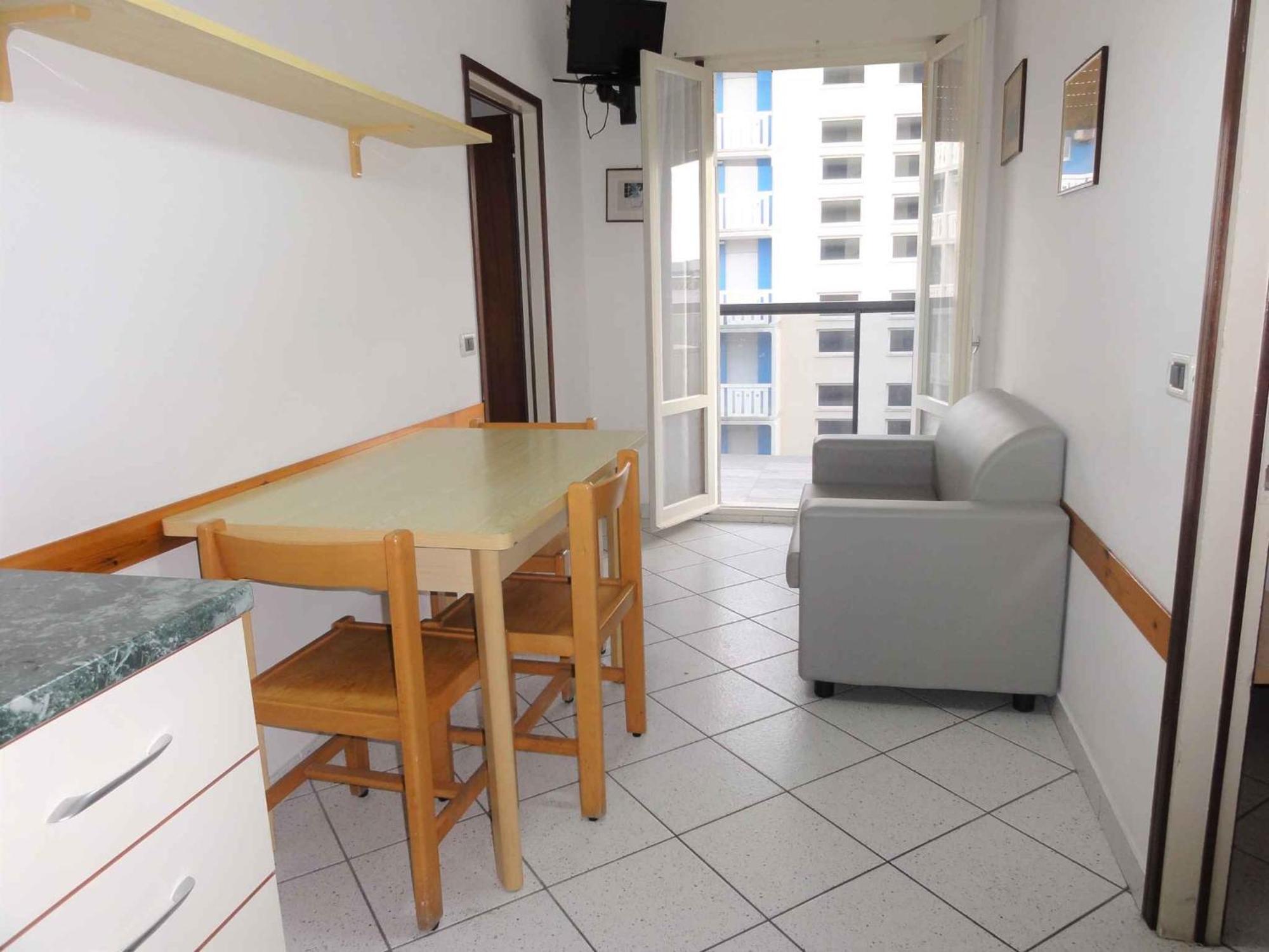 In 37068 Apartment *
